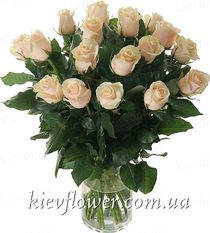 Bouquet of cream roses